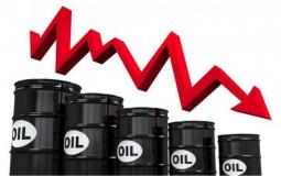 بعد ارتفاع الدولار.. أسعار النفط تنخفض بعد ارتفاعها أمس