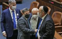 رئيس حزب الصهيونية الدينية بتسلئيل سموتريتش مع أرييه درعي رئيس حزب شاس