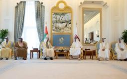 أمير قطر يجتمع مع رئيس الإمارات في الدوحة