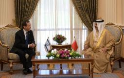 جانب من جلسة المباحثات بين ملك البحرين والرئيس الإسرائيلي