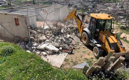 الاحتلال يهدم غرفة زراعية ويستولي على أشتال شرق القدس