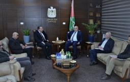 وزير العمل يبحث مع السفير الأردني سبل إنجاح اجتماع دعم التشغيل