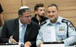 الوزير في الحكومة الإسرائيلية بن غفير ومفتش الشرطة الإسرائيلية شبتاي
