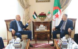 جانب من لقاء الرجوب مع رئيس مجلس الأمة الجزائري