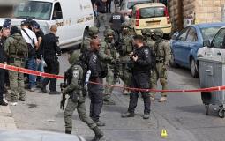عناصر الشرطة الاسرائيلية مكان تنفيذ عملية سلوان