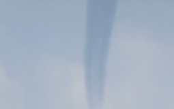 شاهقة مائية في بحر غزة