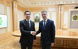 وزير الخارجية الإسرائيلي مع رئيس تركمانستان