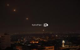 قناة إسرائيلية تكشف عدد الصواريخ التي أطلقت من غزة الليلة الماضية