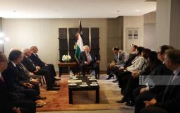 الرئيس محمود عباس يستضيف وفداً من المؤسسات الأمريكية