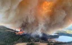 حريق في مقاطعة ألبرتا الكندية وإجلاء 25 ألفا من سكانها