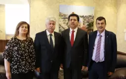جانب من لقاء مجدلاني مع سفير تونس لدى فلسطين