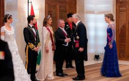 الأميرة إليزابيث التي لفتت انتباه الملكة رانيا في حفل الزفاف