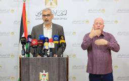 مؤتمر صحفي لوكيل وزارة الأشغال في غزة جواد الأغا