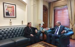 لقاء وزير الخارجية الأردني مع زوجة الأسير مروان البرغوثي