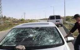 مستوطنون يهاجمون مركبات المواطنين شمال أريحا