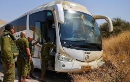 حافلة إسرائيلية تعرضت لإطلاق نار بالضفة - توضيحية
