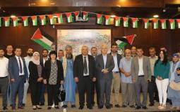 وزير التربية محمود أبو مويس خلال زيارته إلى القدس