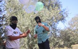 إطلاق دفعات من البالونات الحارقة تجاه غلاف غزة