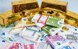 أسعار صرف العملات والذهب في مصر اليوم الخميس