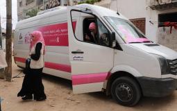 تسيير باص وردي للتوعية بسرطان الثدي