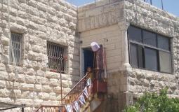 عائلة فلسطينية تتمكن من إجبار مستوطنين على إخلاء منزلهم بالخليل