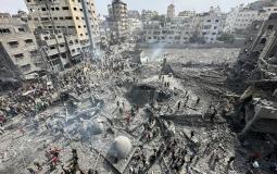 من القصف الإسرائيلي على أحد مساجد غزة