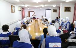 التشريعي يستقبل البرلمان الطلابي لمدرسة بنات الشاطئ