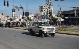 استهداف قافلة إنسانية للصليب الأحمر في غزة