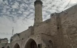 حماس تعقب على قصف مسجد العمري في غزة