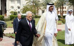 تفاصيل اجتماع الرئيس عباس مع أمير قطر في الدوحة