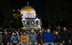 الخارجية الفلسطينية تعقب على منع المواطنين من الصلاة في المسجد الأقصى