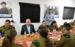 نتنياهو يجتمع مع جنود إسرائيليين