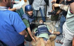 إصابة صحفيين في قصف إسرائيلي استهدفهم في مخيم النصيرات