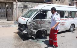 سيارة إسعاف مدمرة للهلال الأحمر