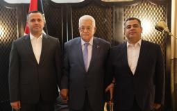 الرئيس عباس خلال استقباله نجلي هنية - شعبنا سيبقى موحدا