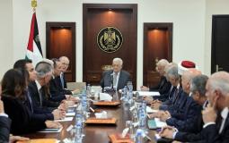 الرئيس عباس خلال ترؤسه لجلسة مجلس الوزراء