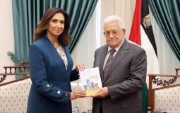 الرئيس عباس يتسلم تقرير فلسطين الإحصائي لعام 2024