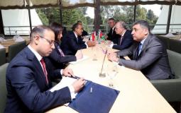 وزير الخارجية الفلسطيني محمد مصطفى مع نظيره المصري بدر عبد العاطي