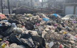 تراكم كميات النفايات