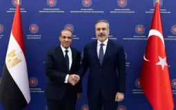 وزير الخارجية والهجرة المصري مع نظيره التركي - أرشيف