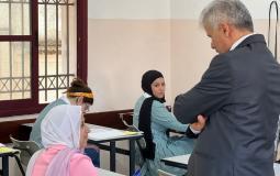 برهم خلال تفقده امتحانات التوجيهي في طولكرم