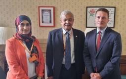 اجتماع رئيس الهلال الأحمر مع وزير الصحة البريطاني