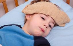 ارتفاع مقلق في تسجيل حالات الإصابة بالحمى الشوكية في غزة