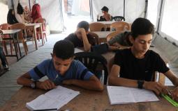 طلاب غزة يتعلمون في مساحات تعليمية