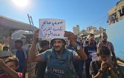 صحفي يعبر عن حالة الجوع والمجاعة في غزة