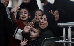 بكاء عائلات الشهداء في غزة على ذويهم - تعبيرية