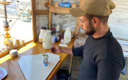 مقهى محمد في مدينة غزة.. رزق من رماد الحرب