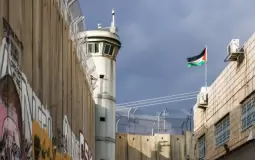 تحذير من مخاطر دفع السلطة الفلسطينية إلى الانهيار - تعبيرية