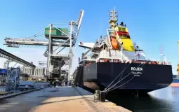 ميناء إيطالي يمنع دخول أسلحة لإسرائيل