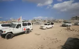 مركبات الصليب الأحمر في غزة